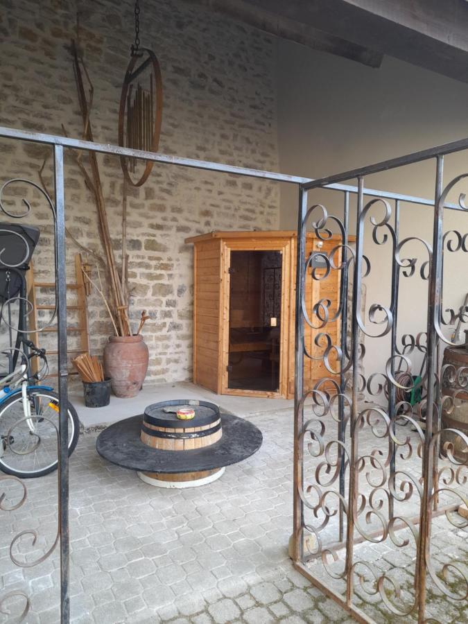 Le Vieux Pressoir Leilighet Saint-Germain-lès-Arlay Eksteriør bilde